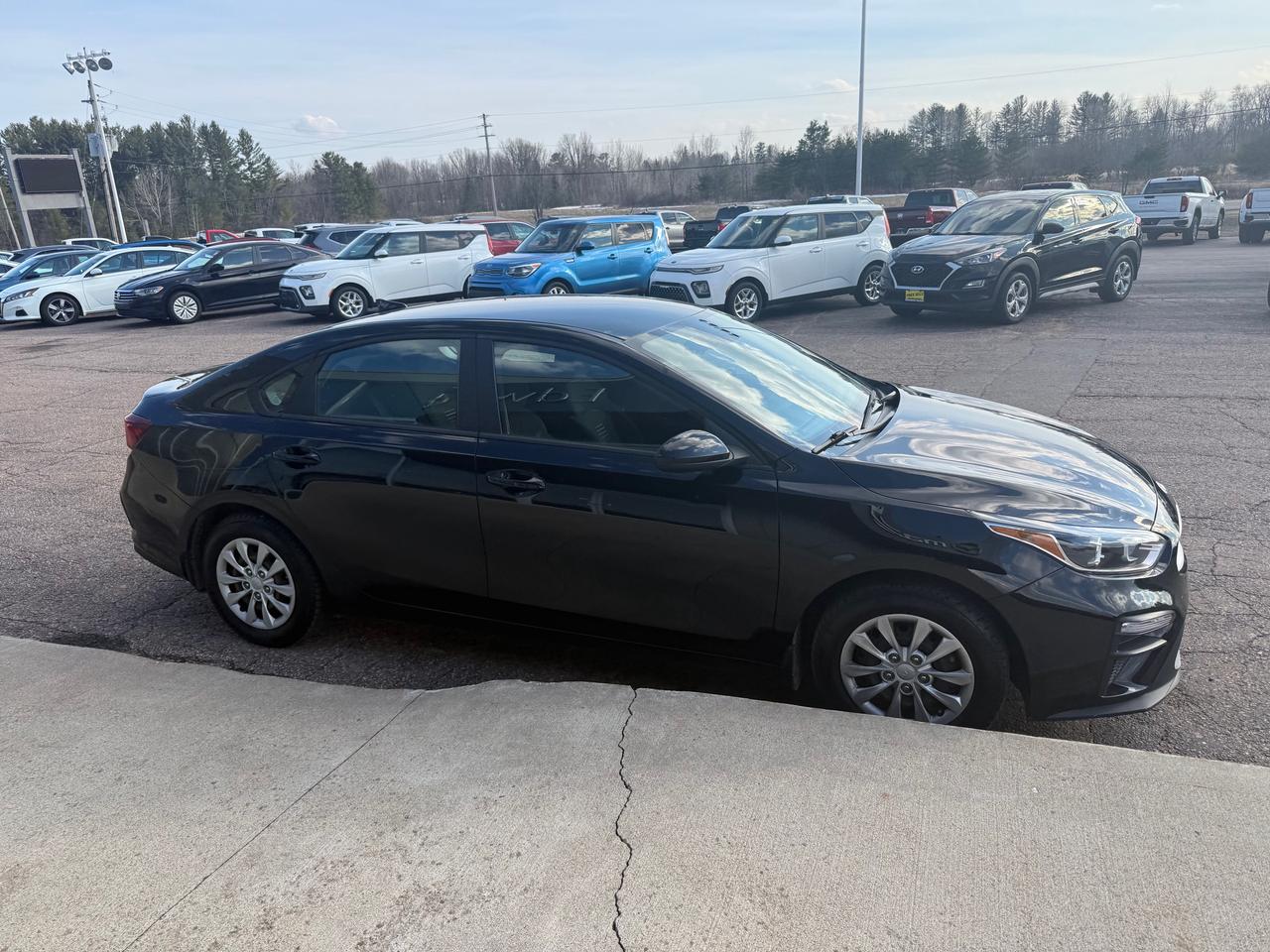 2021 Kia Forte LX 4dr Sedan Photo