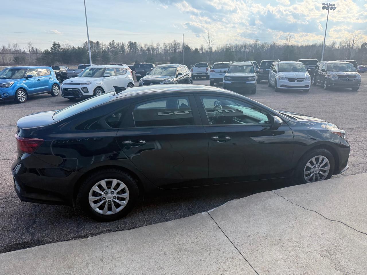 2021 Kia Forte LX 4dr Sedan Photo