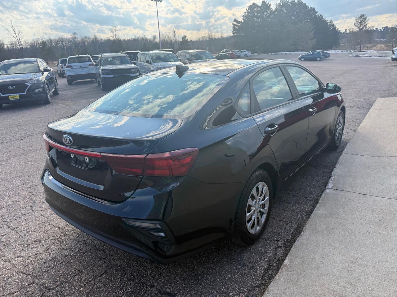 2021 Kia Forte LX 4dr Sedan Photo