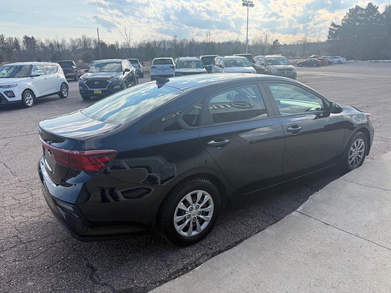 2021 Kia Forte LX 4dr Sedan Photo