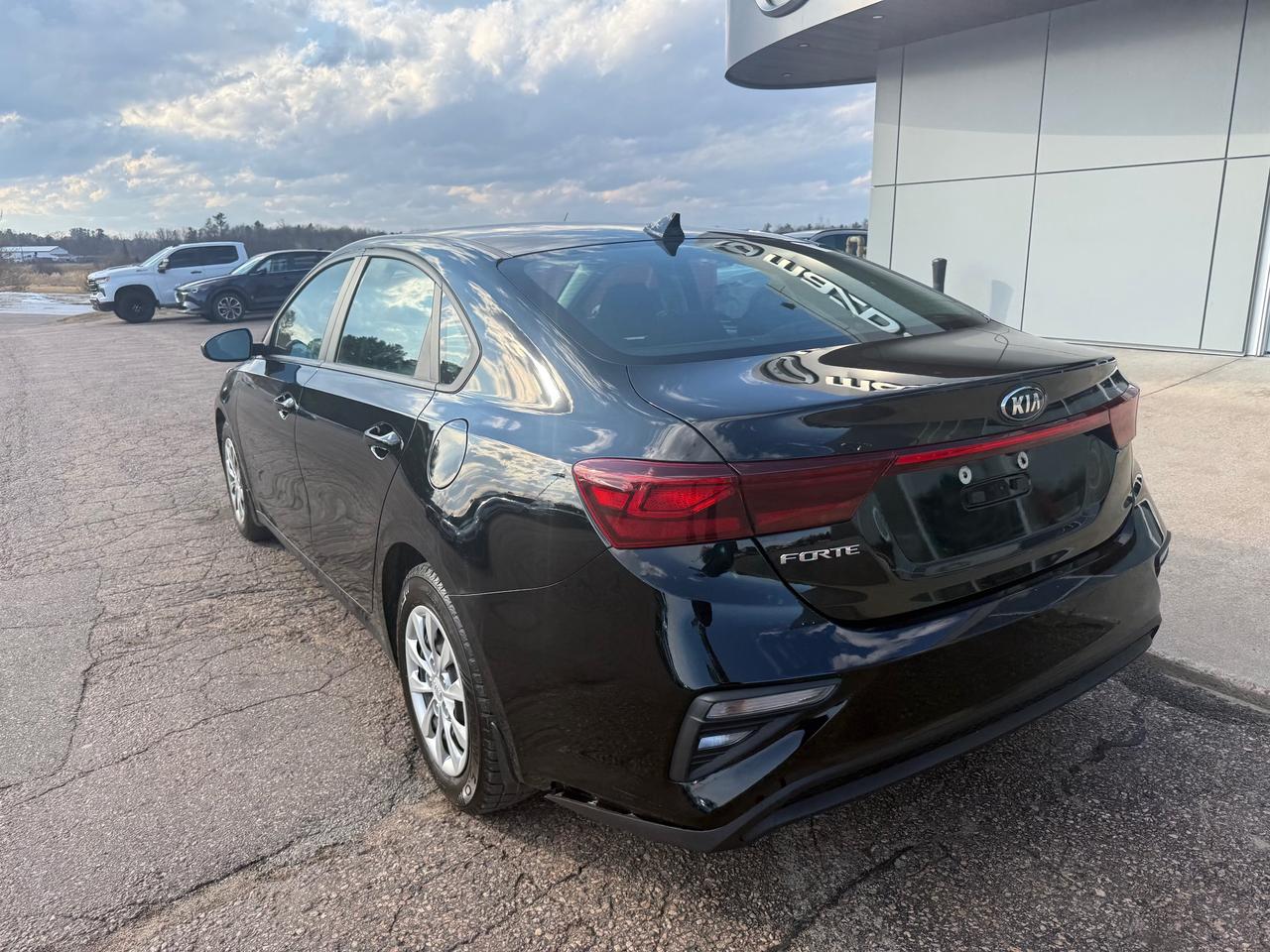 2021 Kia Forte LX 4dr Sedan Photo