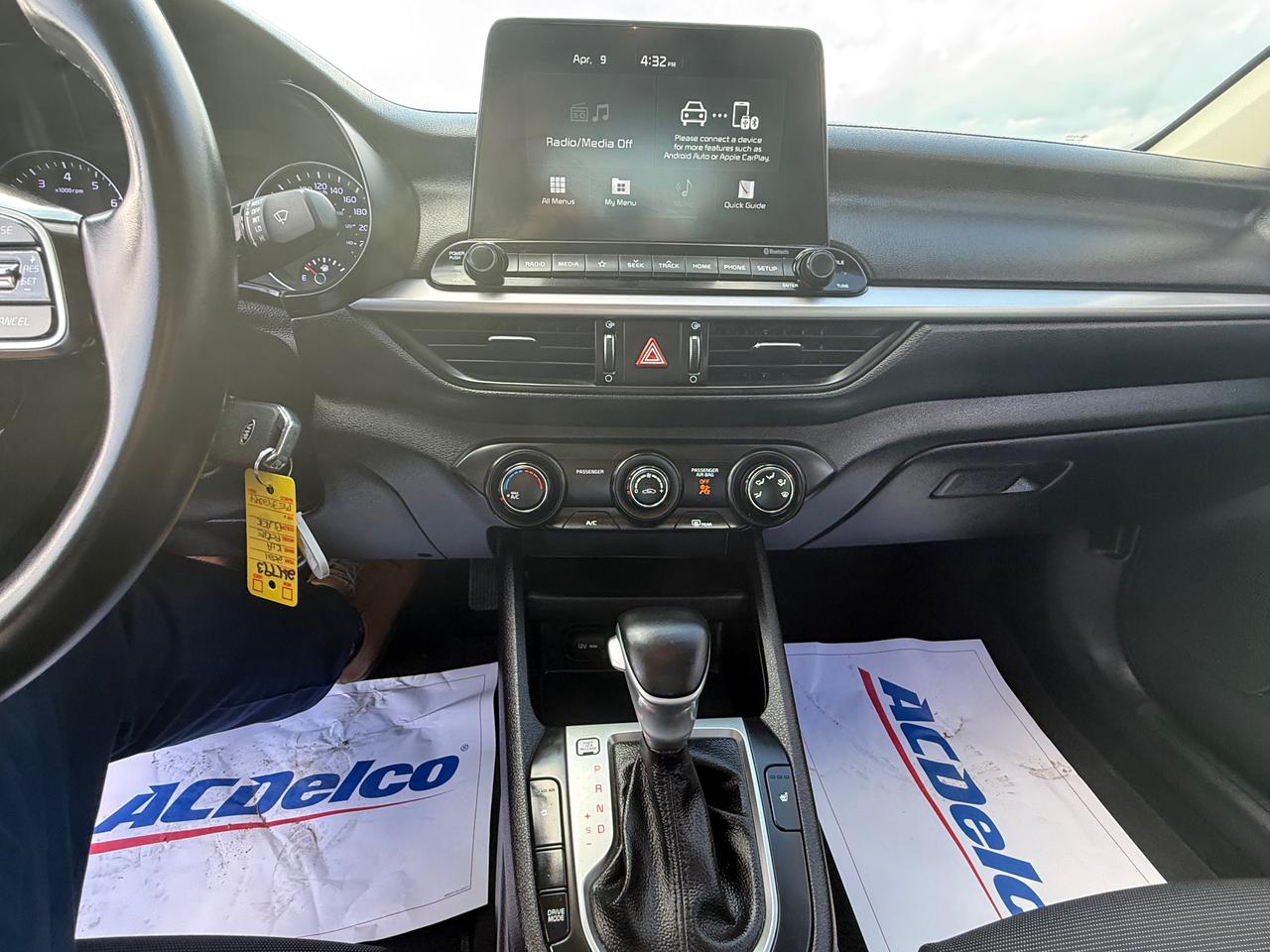2021 Kia Forte LX 4dr Sedan Photo
