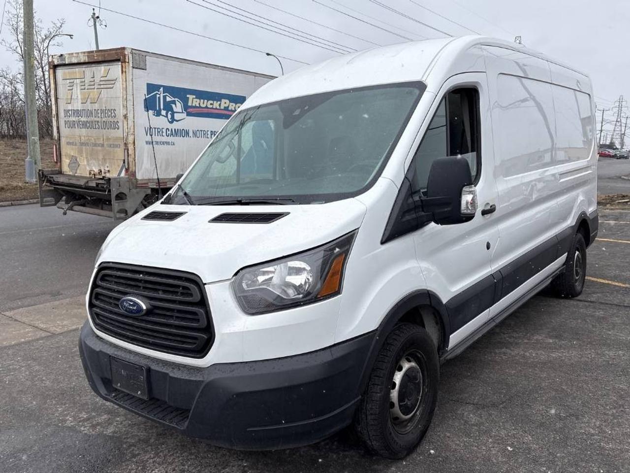 Used 2019 Ford Transit-250 Base w/Sliding Pass-Side Cargo Door Medium Roof Cargo Van 147.6 in. WB for sale in Pembroke, ON