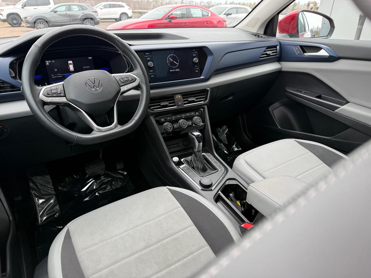 2022 Volkswagen Taos Comfortline 4dr All-Wheel Drive 4MOTION Photo