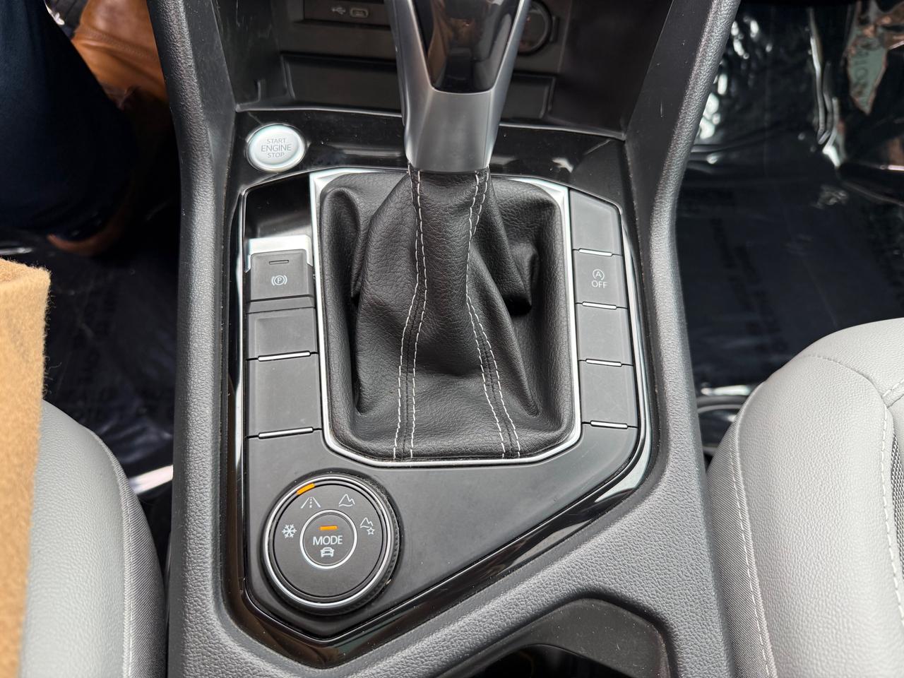 2022 Volkswagen Taos Comfortline 4dr All-Wheel Drive 4MOTION Photo