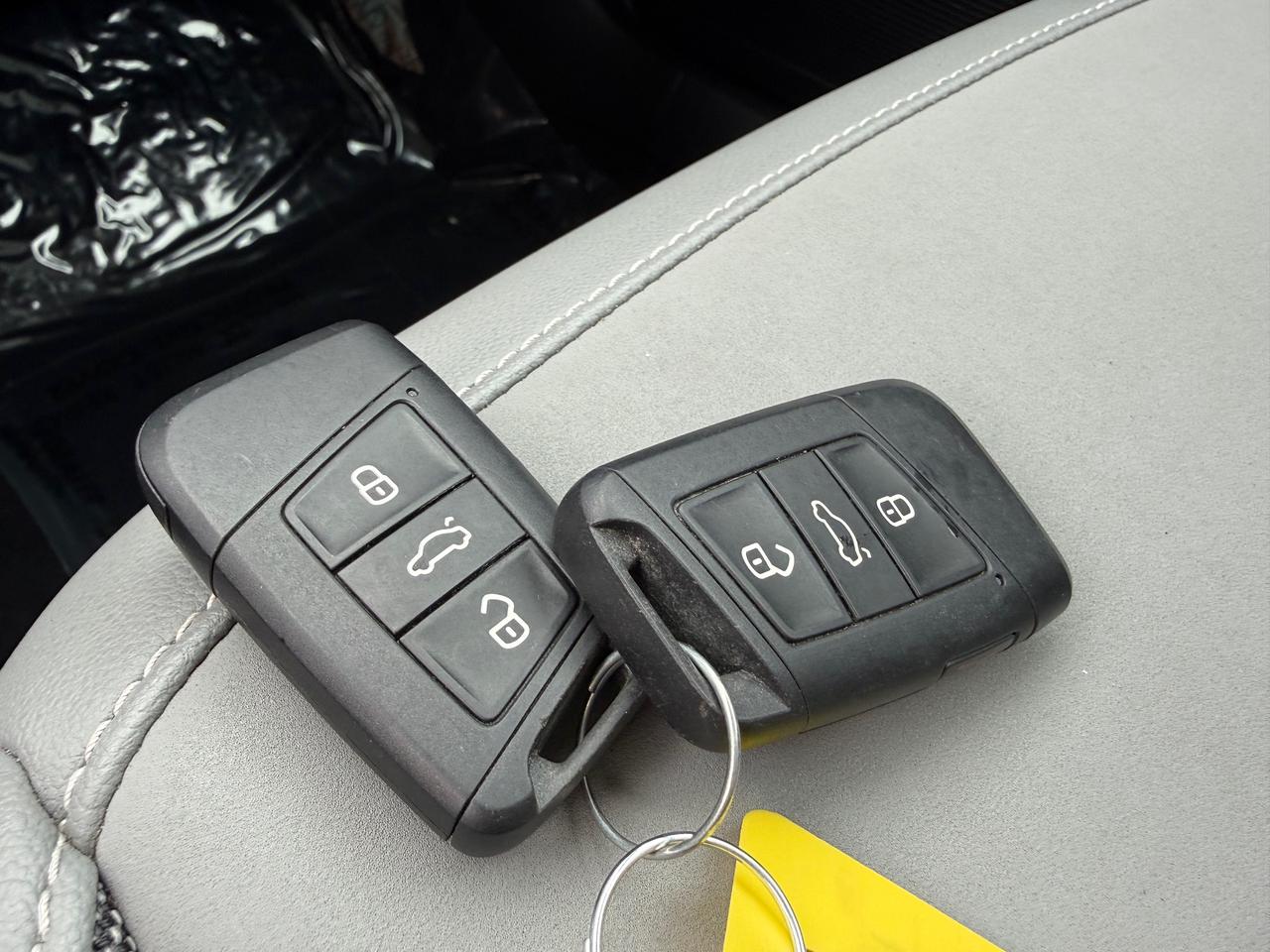 2022 Volkswagen Taos Comfortline 4dr All-Wheel Drive 4MOTION Photo