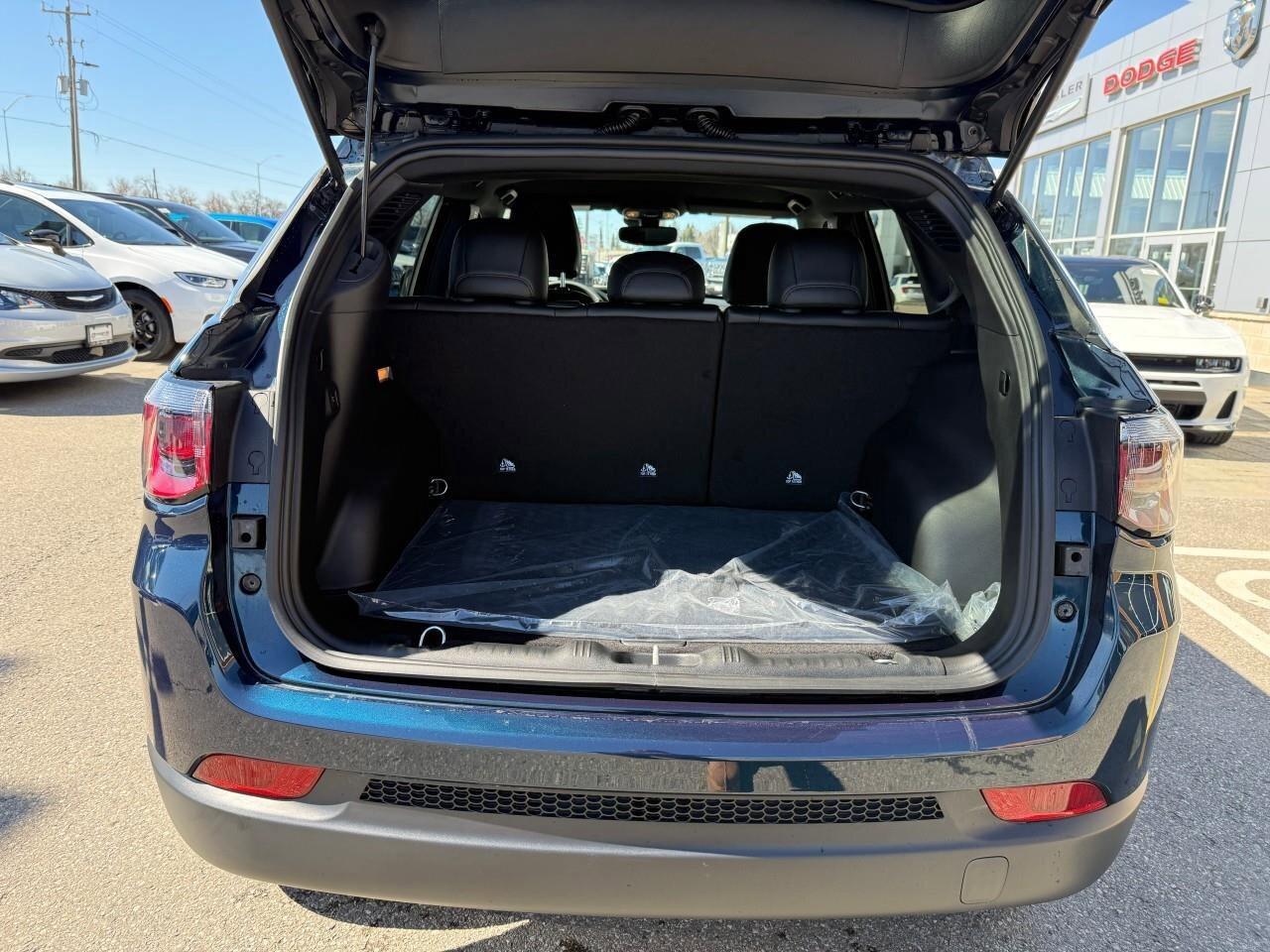 2026 Jeep Compass NORTH Photo