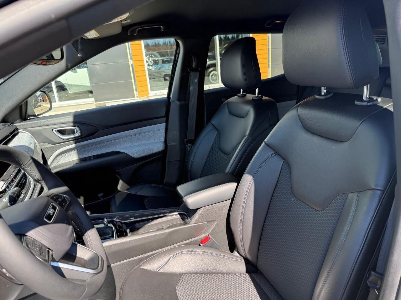 2026 Jeep Compass NORTH Photo