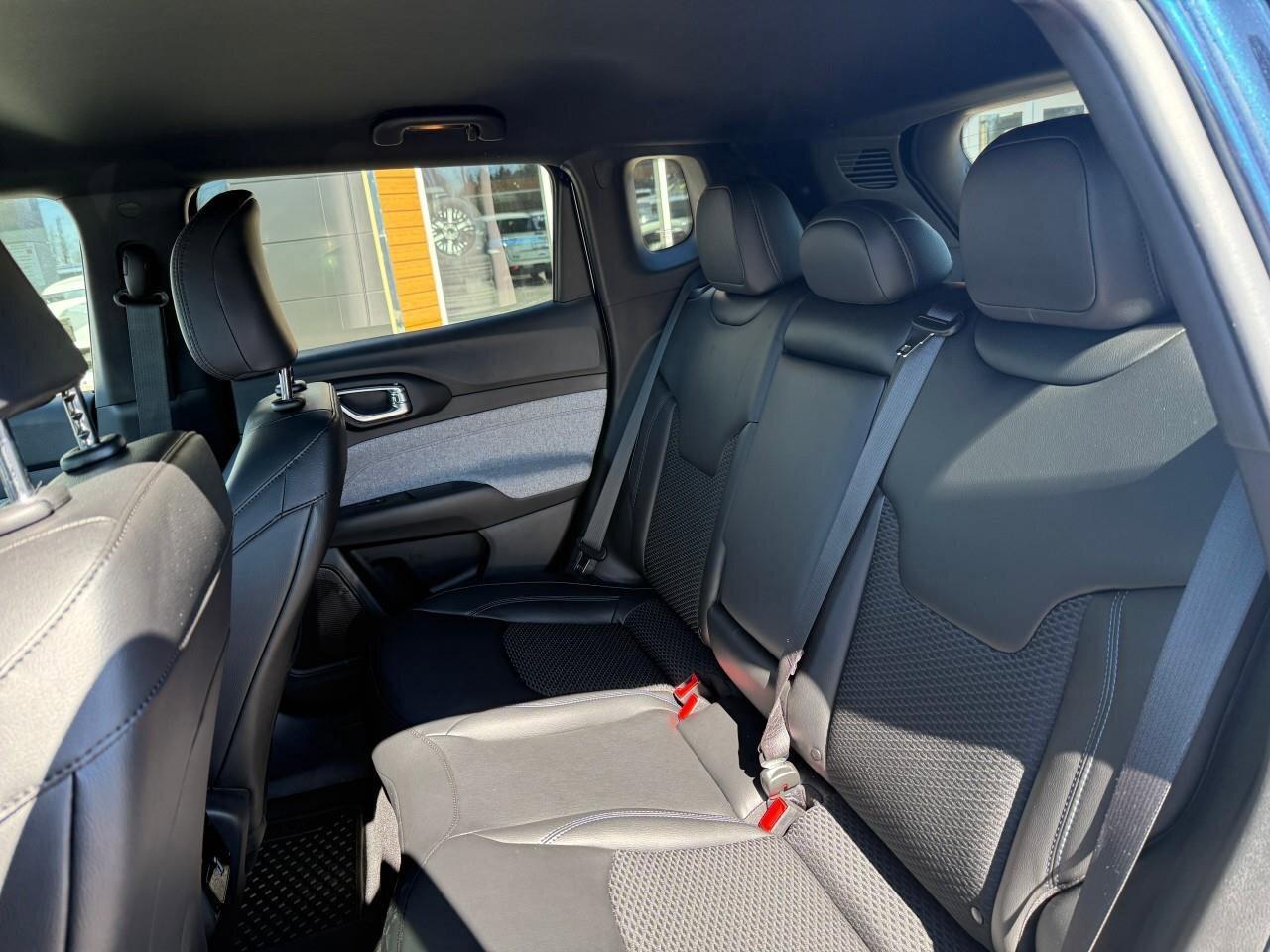 2026 Jeep Compass NORTH Photo