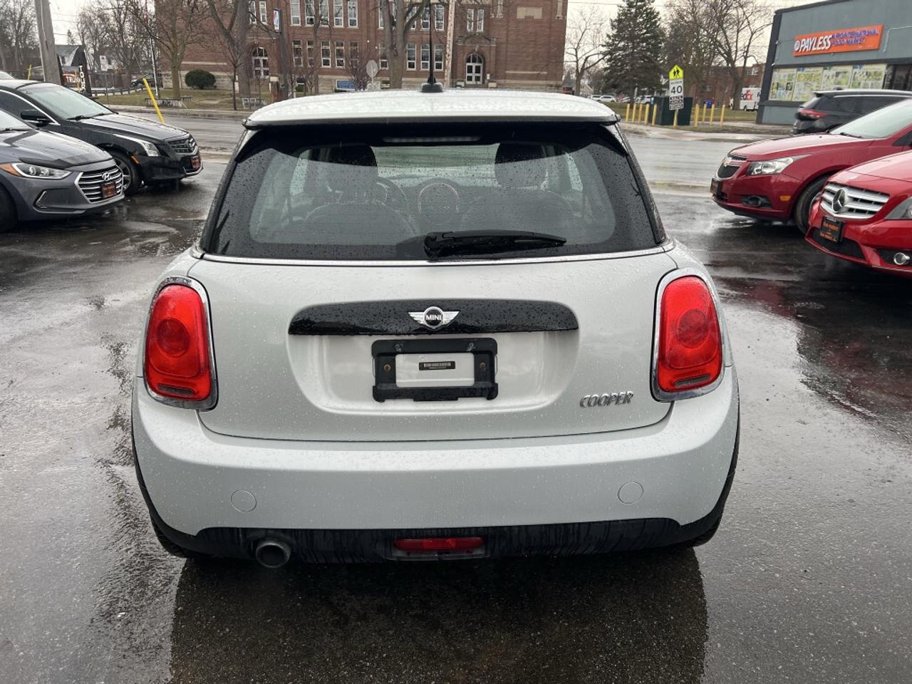 2016 MINI Cooper Hardtop 3dr Hatchback Photo