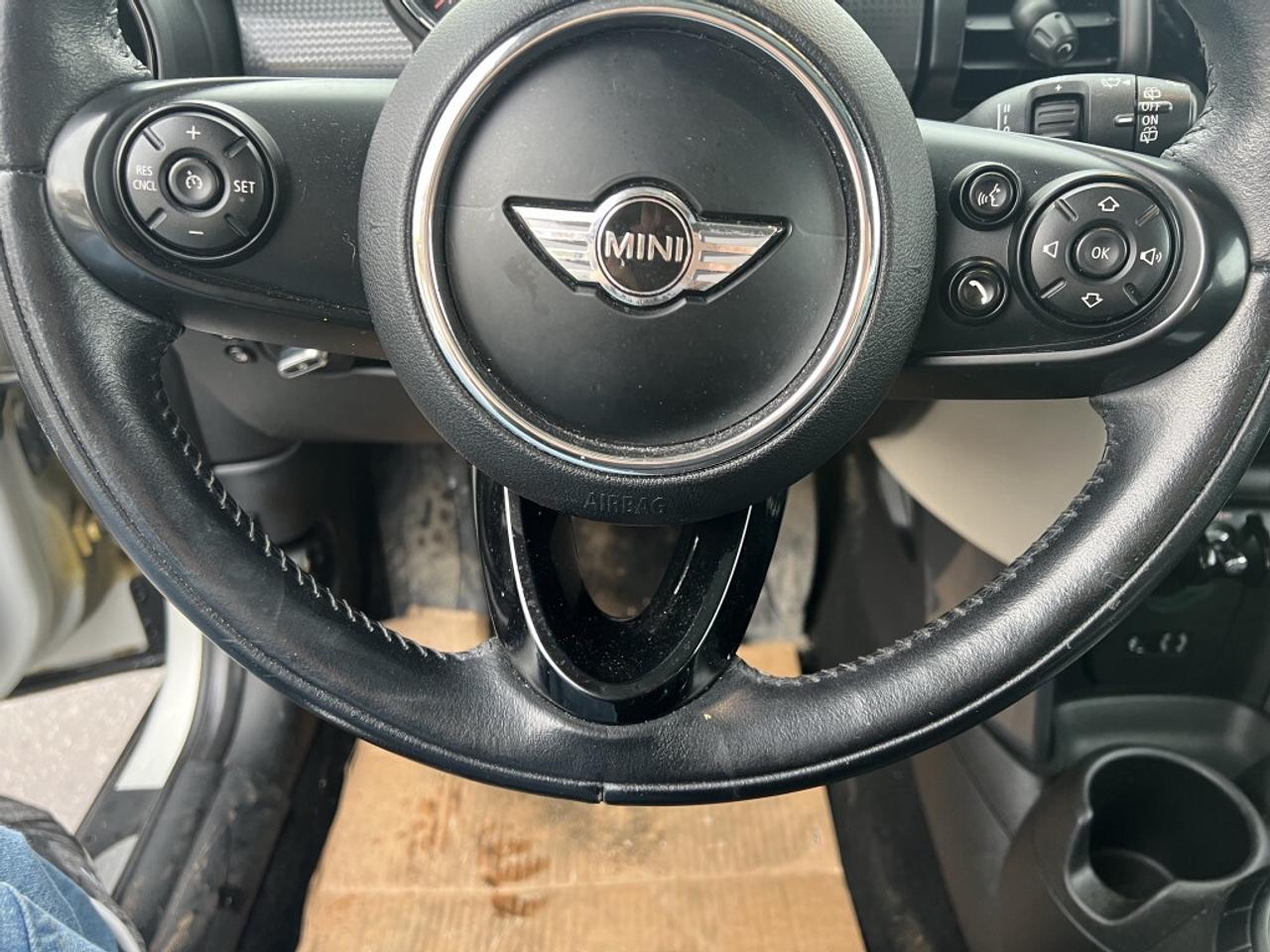 2016 MINI Cooper Hardtop 3dr Hatchback Photo