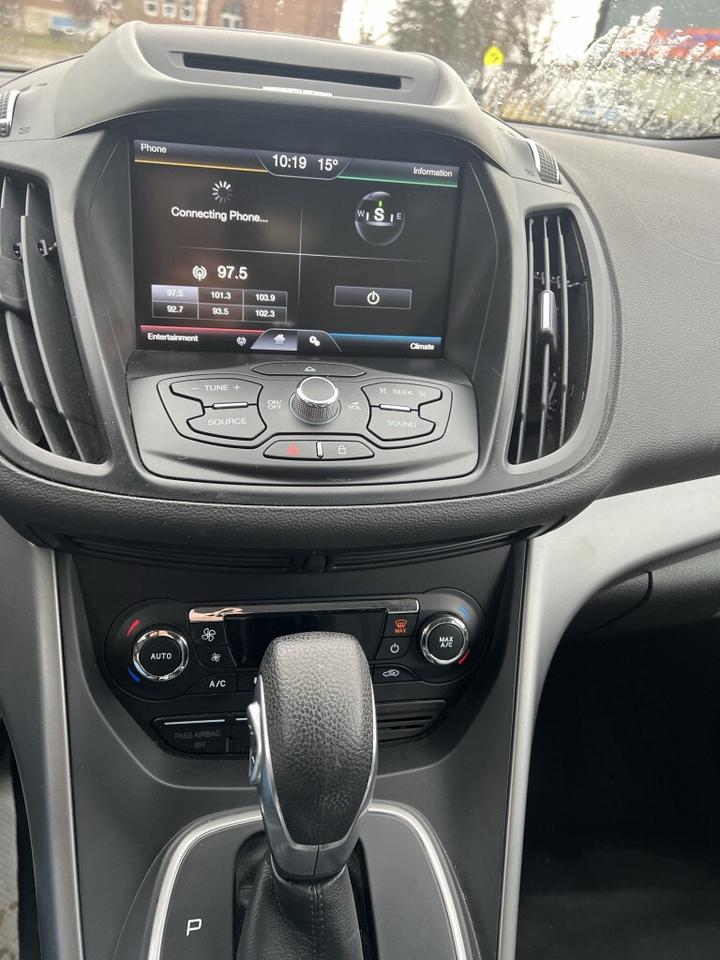 2013 Ford Escape SE 4dr Front-wheel Drive Automatic Photo