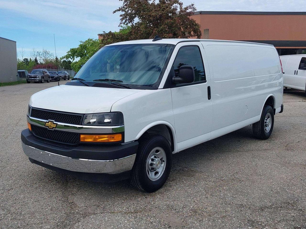 2024 Chevrolet Express 2500 Extended Cargo Van Photo