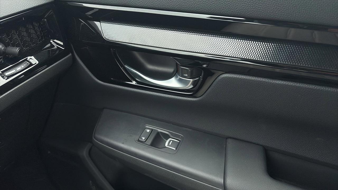 2024 Honda CR-V Hybrid Touring AWD Photo