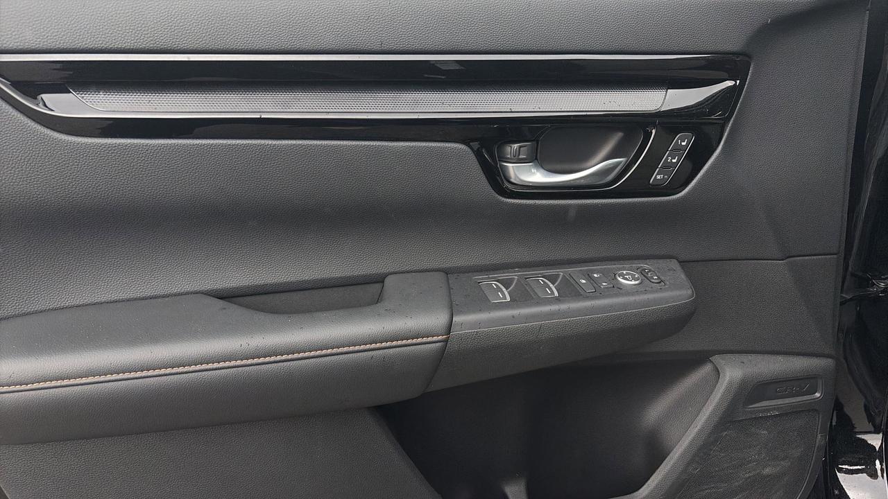 2024 Honda CR-V Hybrid Touring AWD Photo