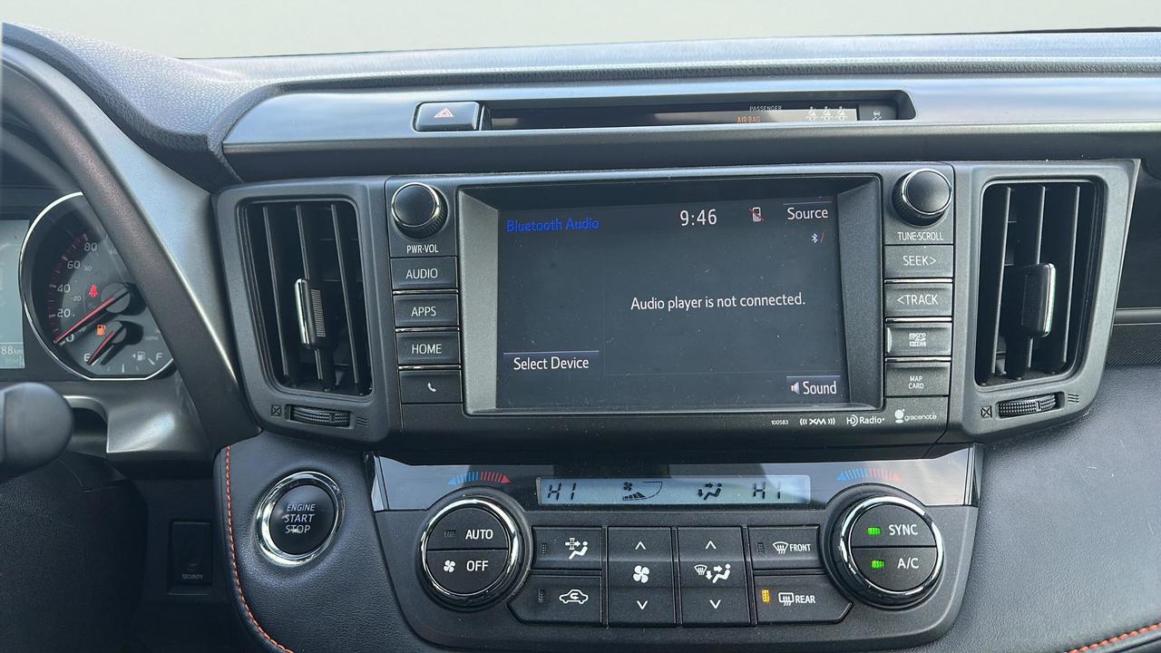 2018 Toyota RAV4 AWD SE Photo