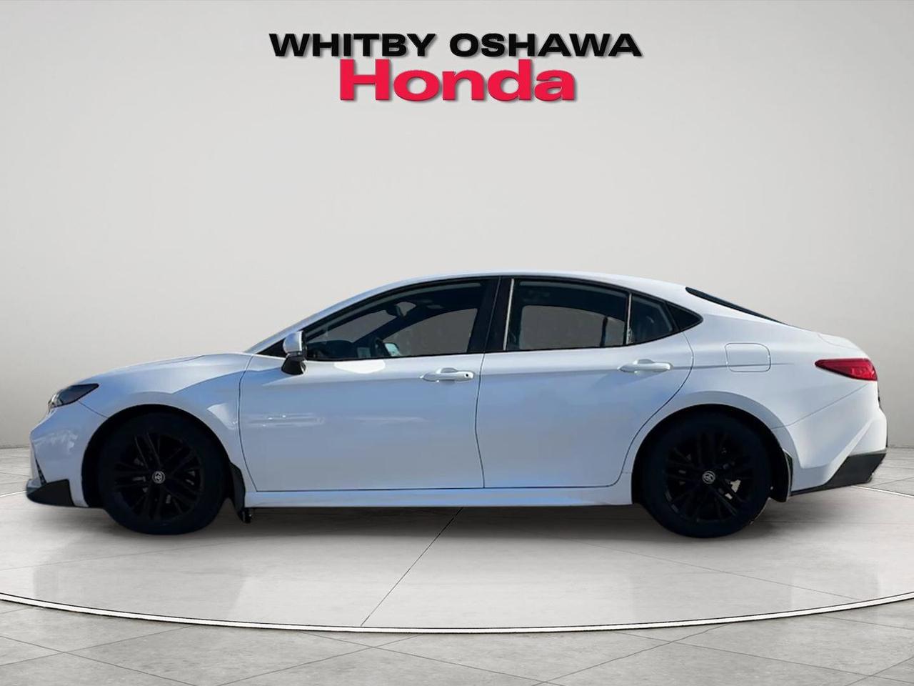 2025 Toyota Camry SE CVT Photo2