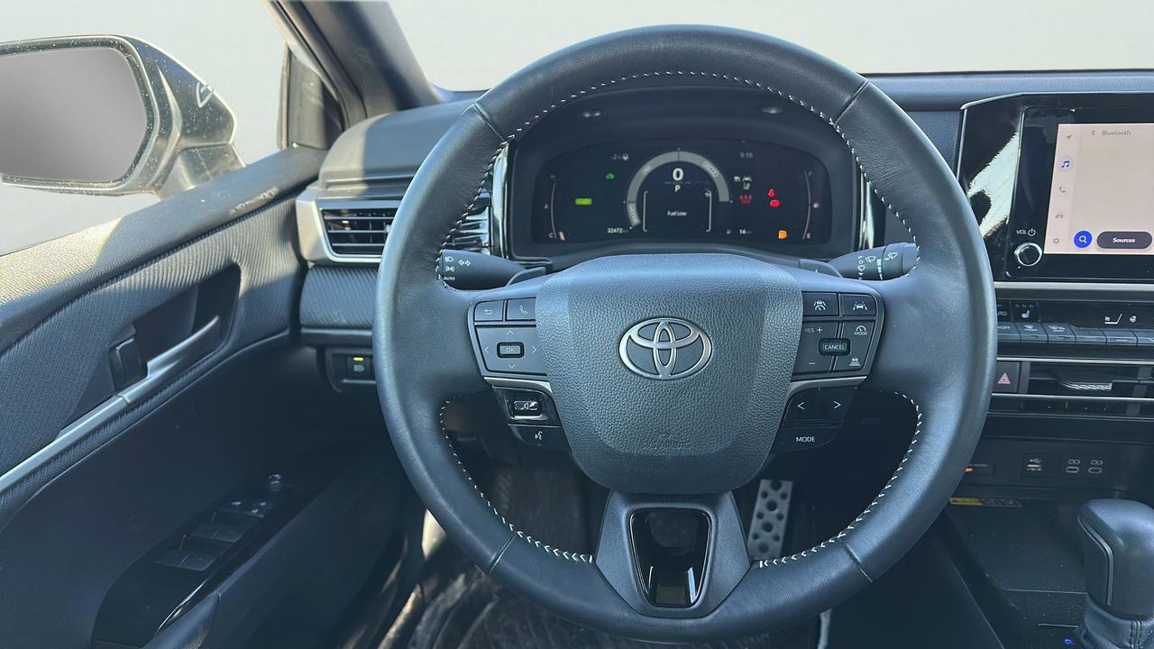 2025 Toyota Camry SE CVT Photo