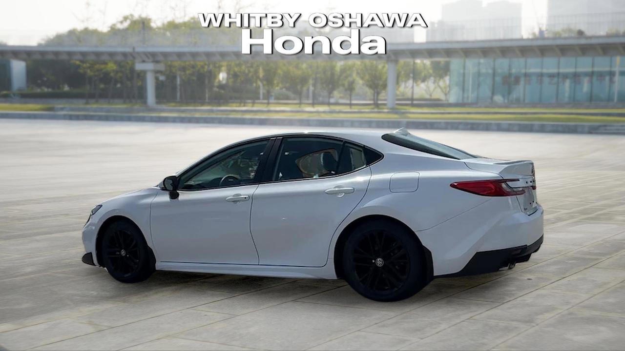 2025 Toyota Camry SE CVT Photo
