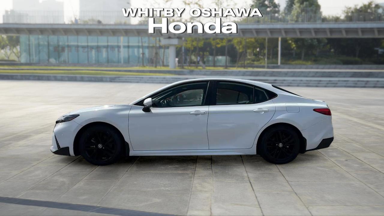 2025 Toyota Camry SE CVT Photo