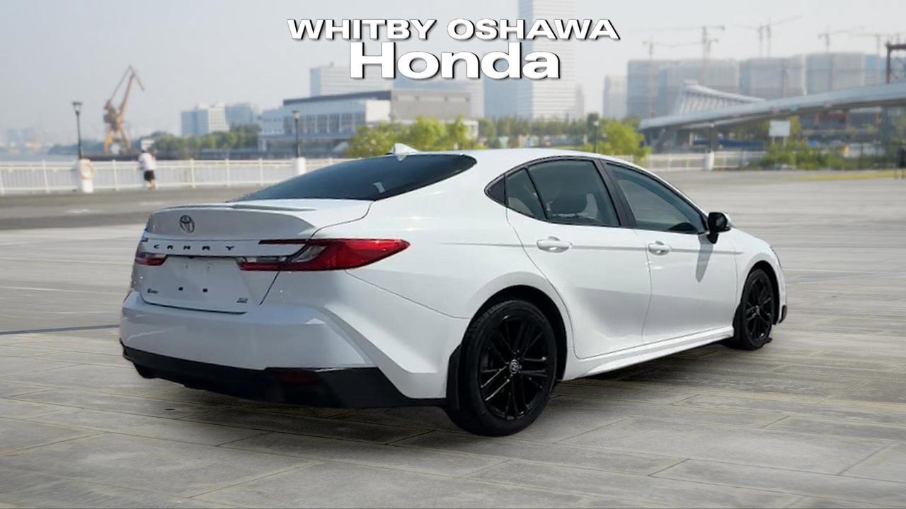2025 Toyota Camry SE CVT Photo