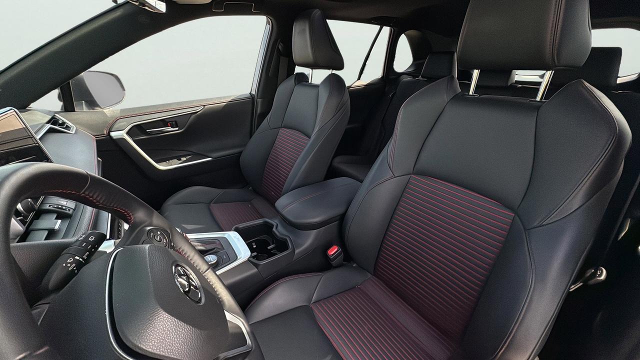 2025 Toyota RAV4 Plug-In Hybrid  Photo