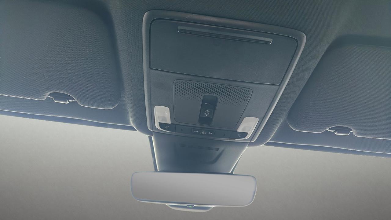 2025 Honda CR-V Hybrid Touring AWD Photo