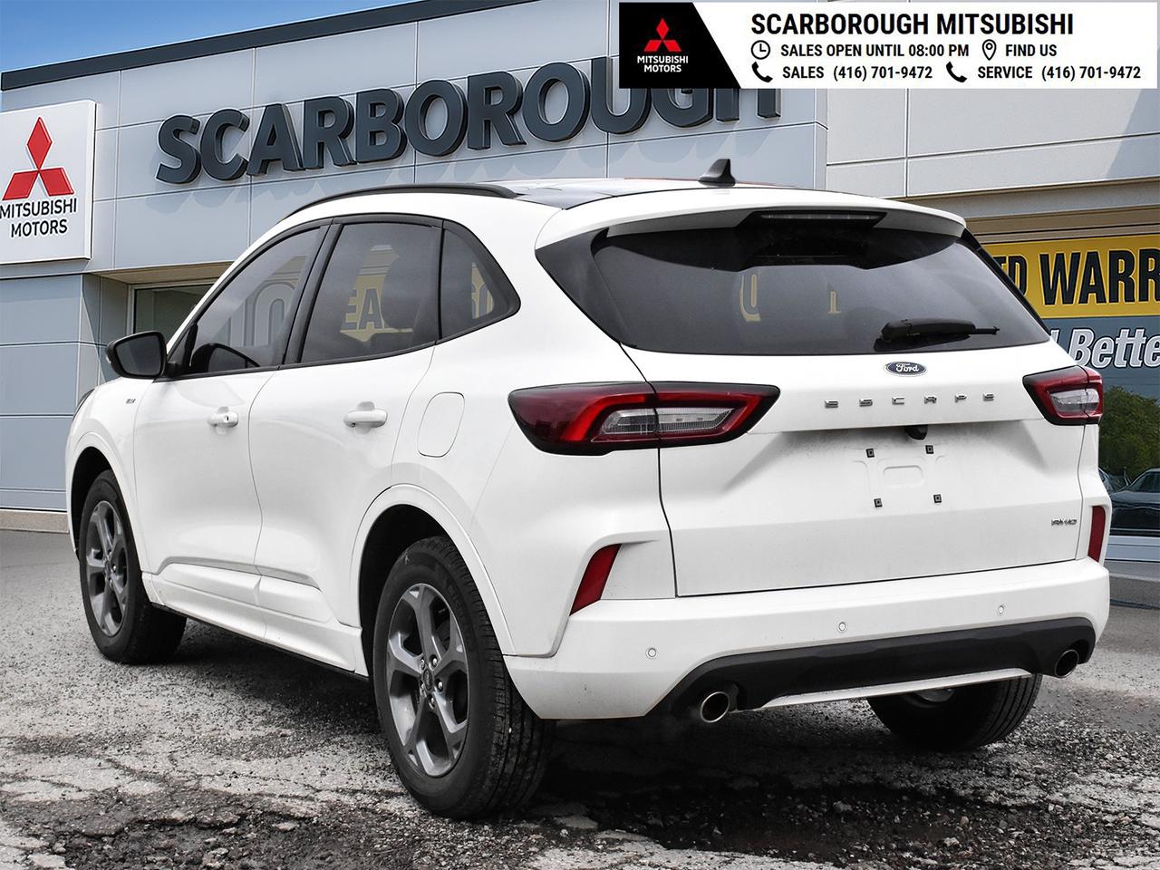 2024 Ford Escape Awd , heated front seats ,alloy rim ,rear camera . Photo