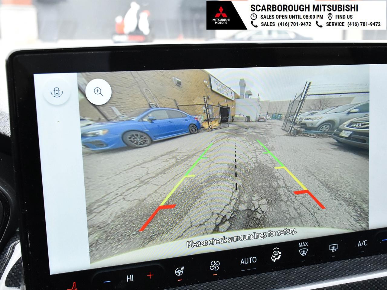 2024 Ford Escape Awd , heated front seats ,alloy rim ,rear camera . Photo