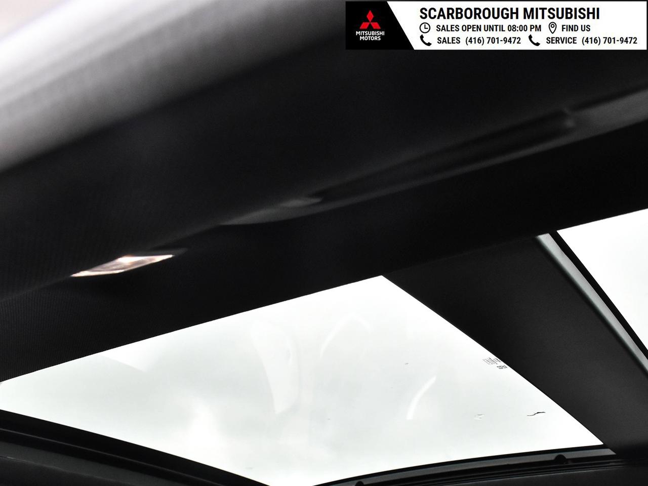 2024 Ford Escape Awd , heated front seats ,alloy rim ,rear camera . Photo