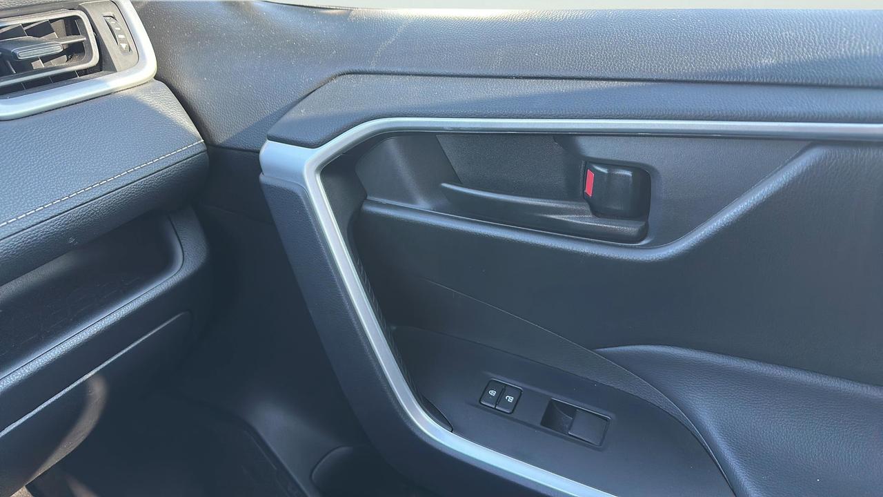 2025 Toyota RAV4 Hybrid  Photo