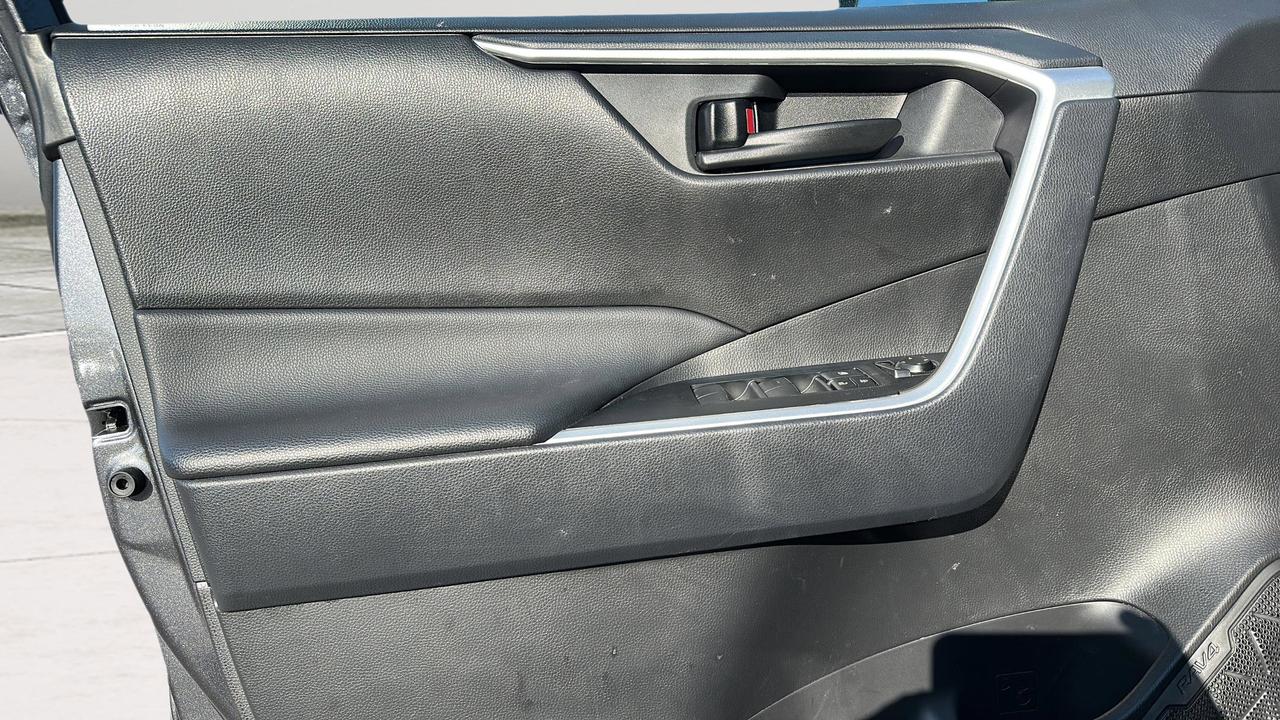 2025 Toyota RAV4 Hybrid  Photo