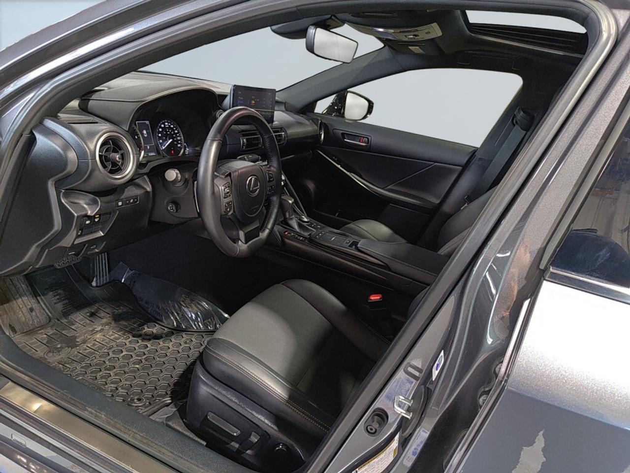 2021 Lexus IS 300 Executive Pkg/ NAVi/Leather/Sunroof/Android Carpla Photo