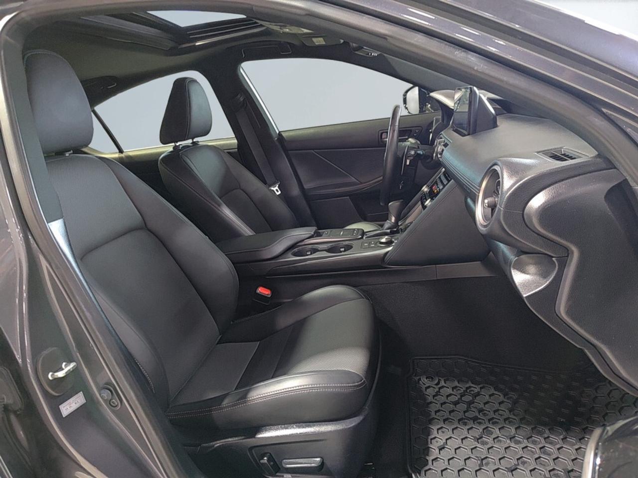 2021 Lexus IS 300 Executive Pkg/ NAVi/Leather/Sunroof/Android Carpla Photo