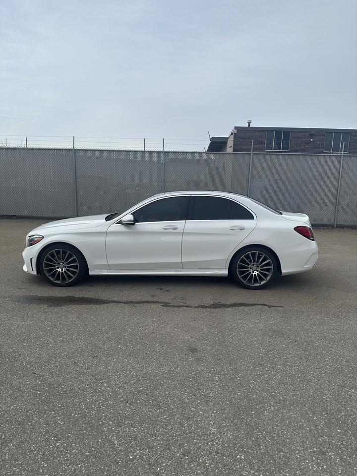 2020 Mercedes-Benz C-Class C 300 4MATIC Sedan/MOON ROOF/ALLOYS Photo3