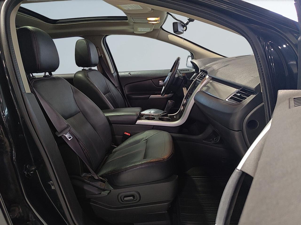 2013 Ford Edge SEL V6 / Heated Seats / Sunroof / Reverse Cam / Se Photo