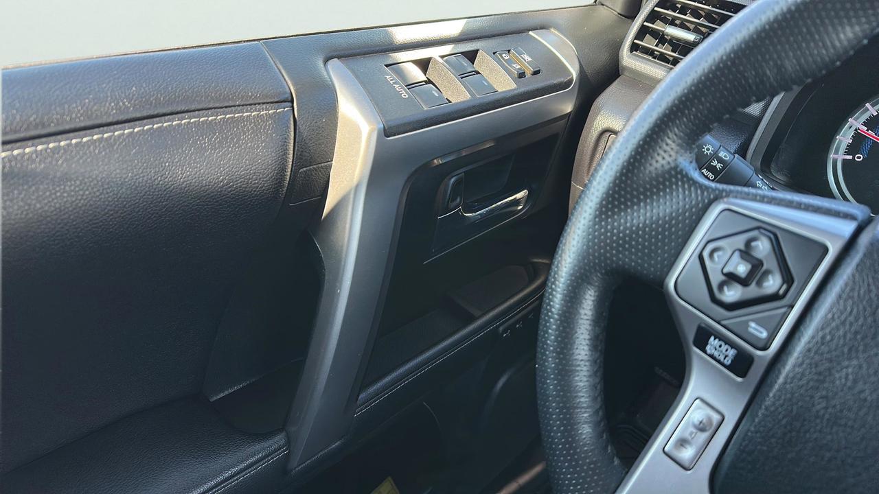 2019 Toyota 4Runner 4WD Photo