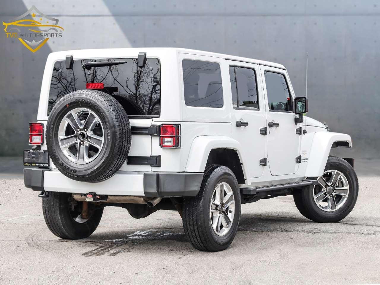 2015 Jeep WRANGLER UNLIMITED SAHARA - LEATHER 2TOP WIRELESS CARPLAY! Photo