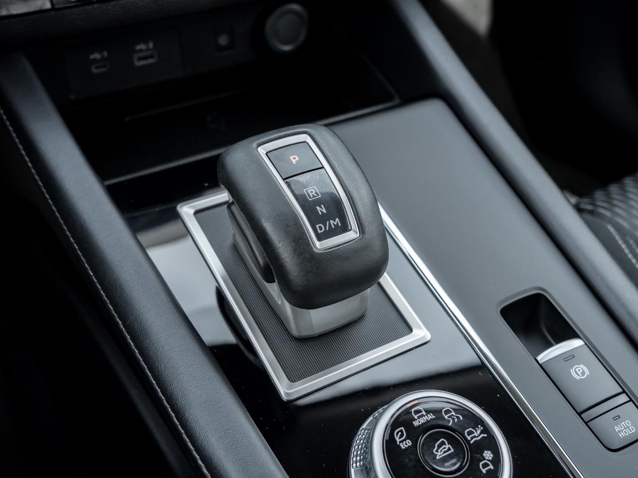 2024 Mitsubishi Outlander SE S-AWC CPO FINANCE RATES FOR AS LOW AS 0.90% Photo