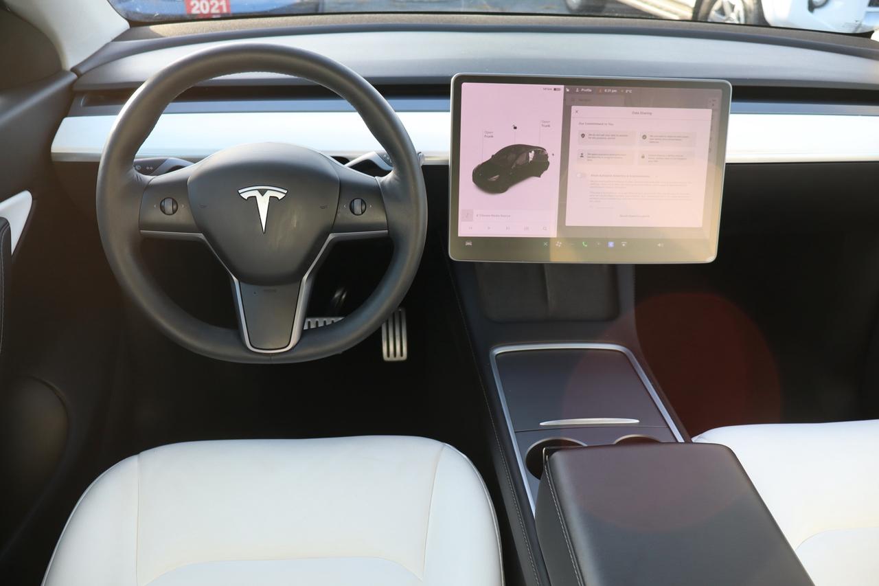 2021 Tesla Model Y Performance   DUAL MOTOR   WHITE INTERIOR   AWD Photo