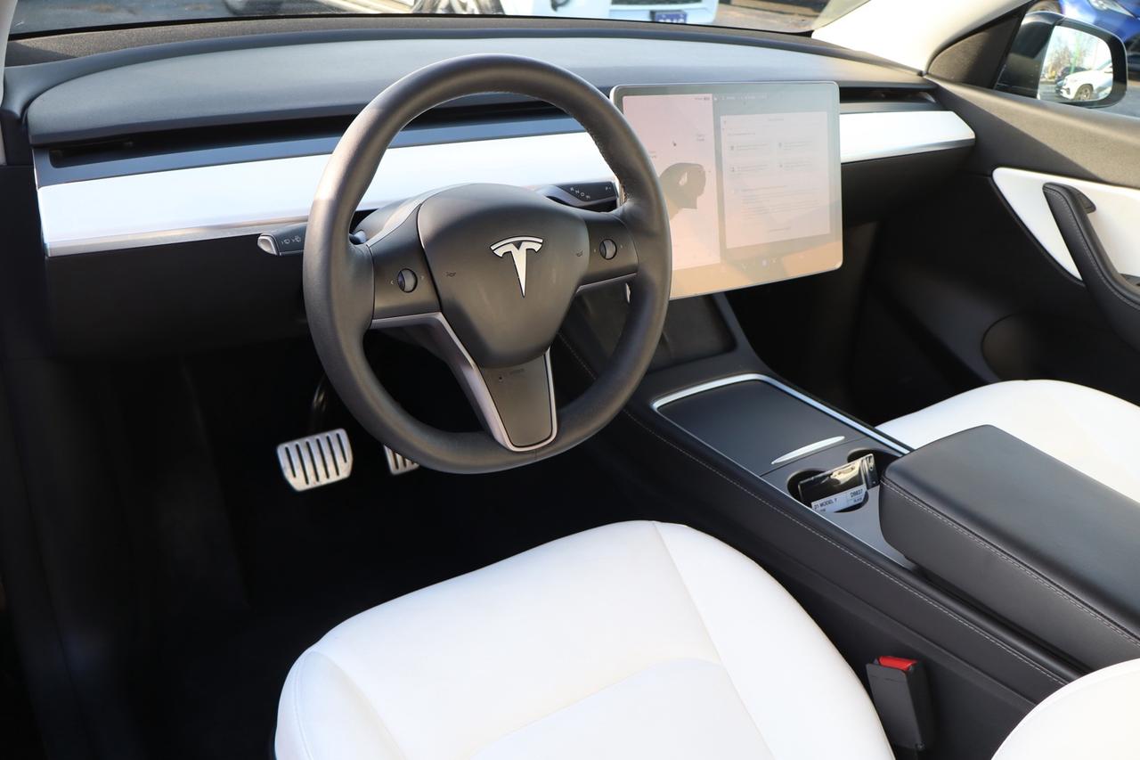 2021 Tesla Model Y Performance   DUAL MOTOR   WHITE INTERIOR   AWD Photo