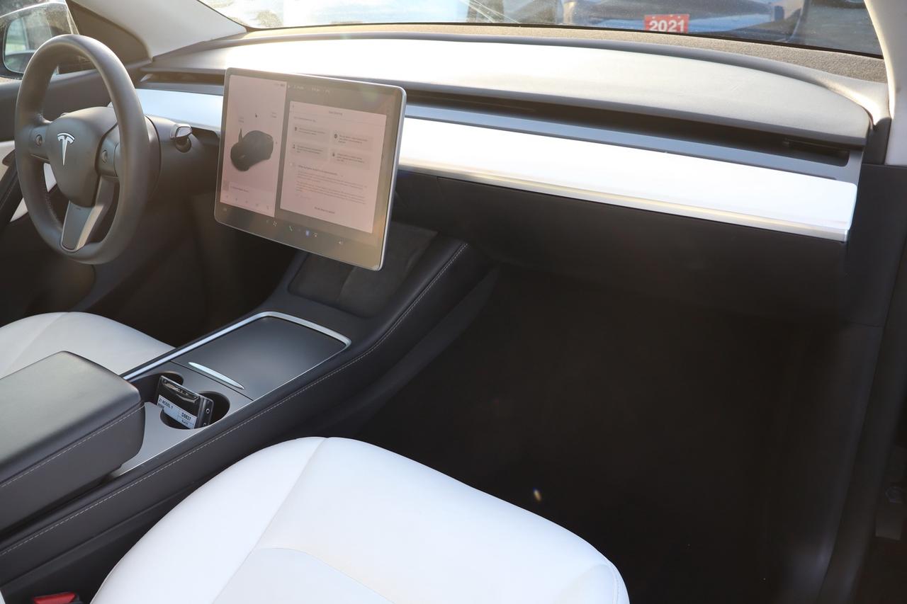 2021 Tesla Model Y Performance   DUAL MOTOR   WHITE INTERIOR   AWD Photo
