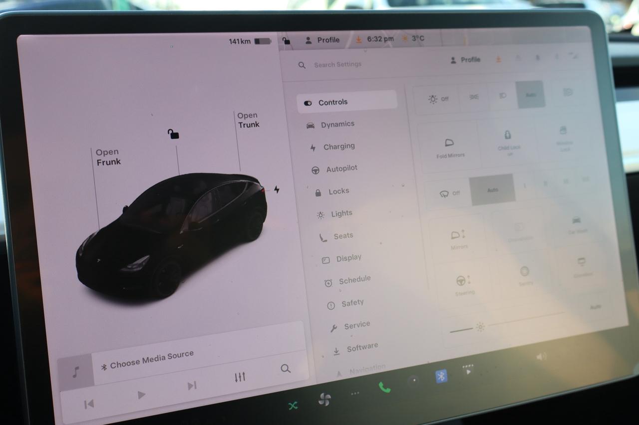 2021 Tesla Model Y Performance   DUAL MOTOR   WHITE INTERIOR   AWD Photo