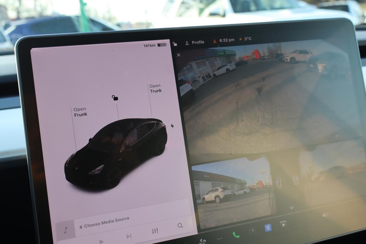 2021 Tesla Model Y Performance   DUAL MOTOR   WHITE INTERIOR   AWD Photo
