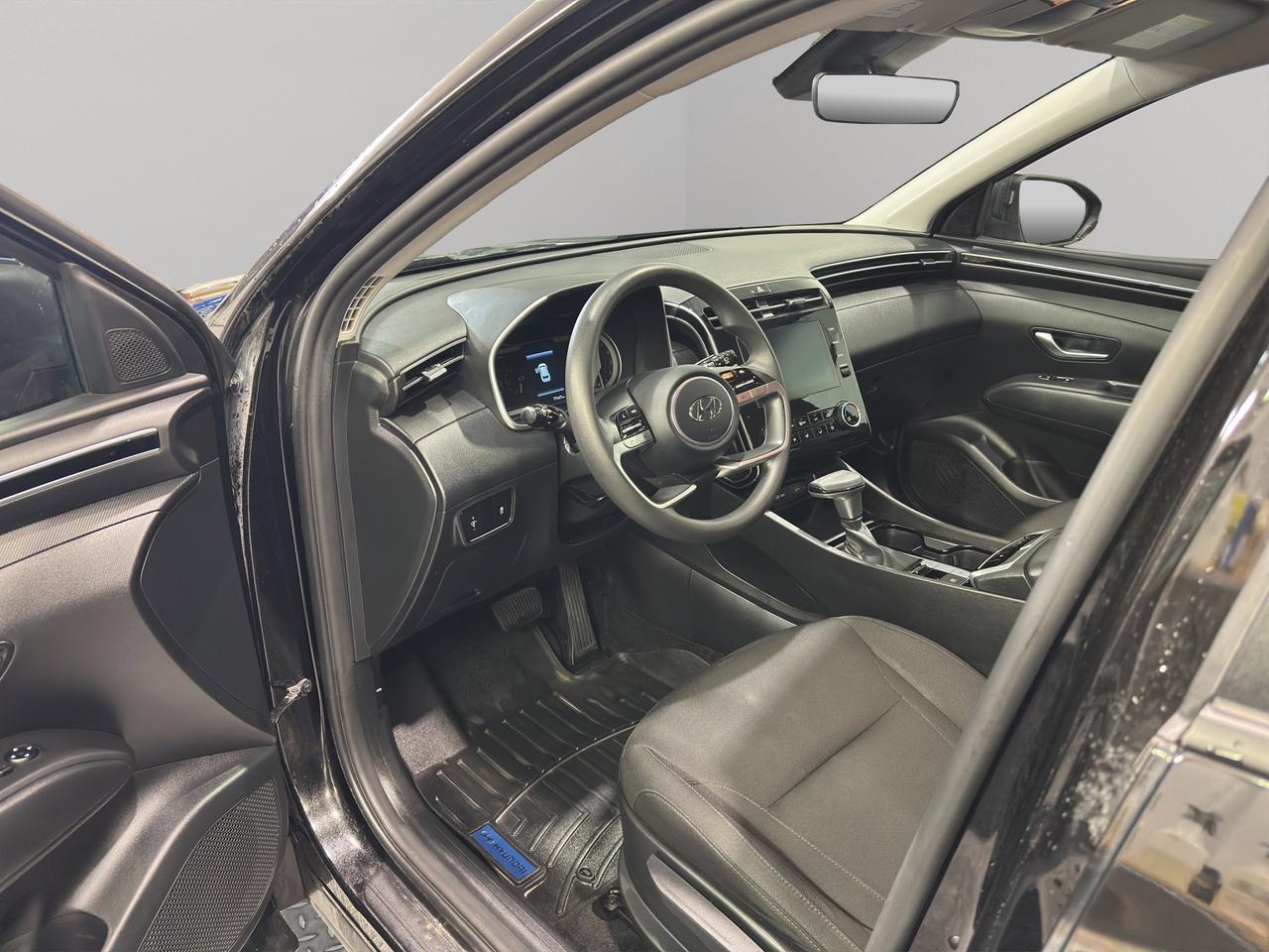 2022 Hyundai Tucson Essential | Reverse Cam | Heated Seats Photo