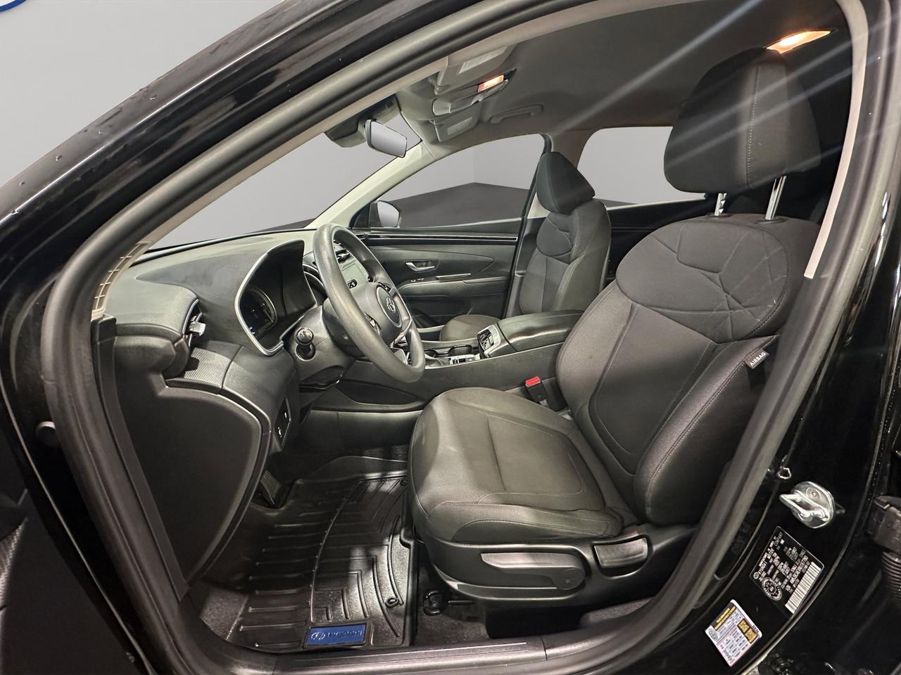 2022 Hyundai Tucson Essential | Reverse Cam | Heated Seats Photo