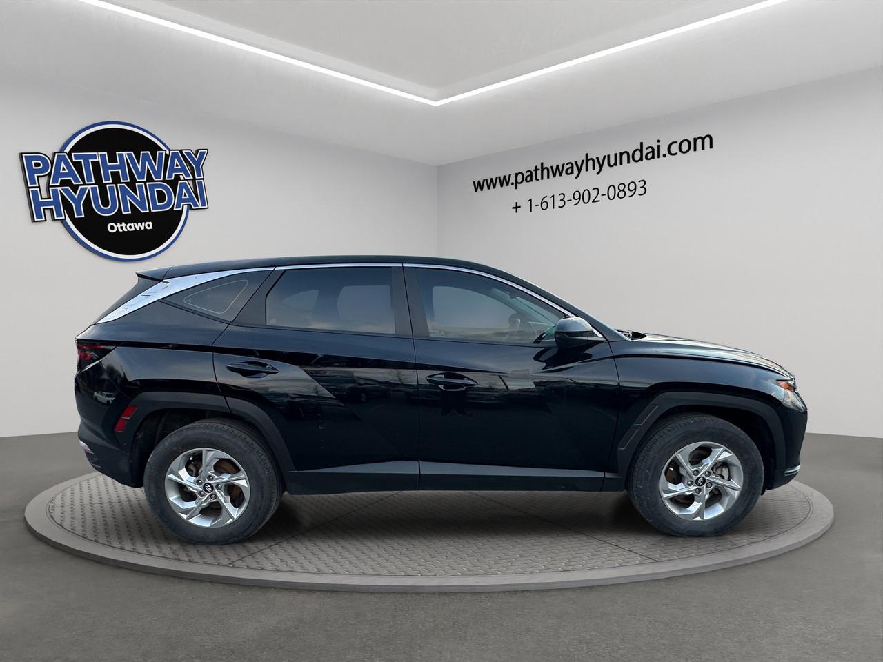 2022 Hyundai Tucson Essential | Reverse Cam | Heated Seats Photo