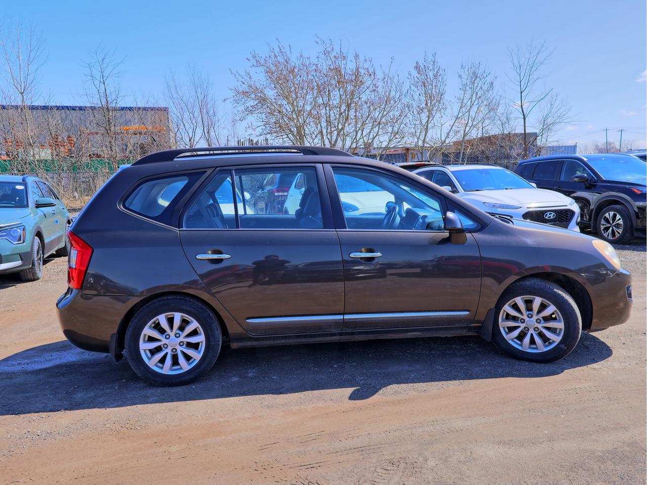 2010 Kia Rondo EX AS TRADED Photo3