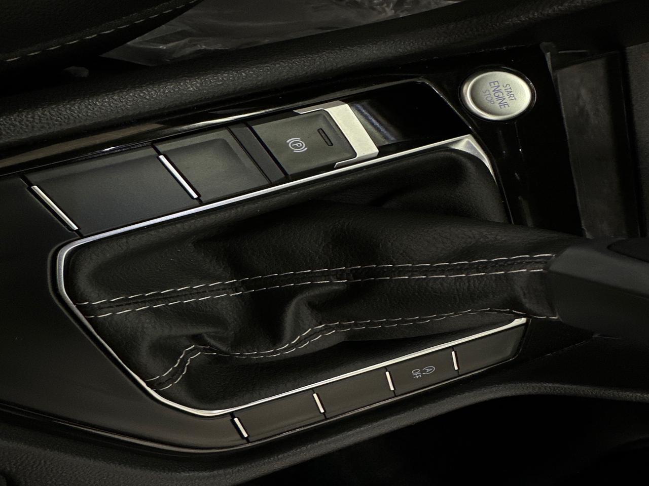 2024 Volkswagen Taos Comfortline 4dr Front-Wheel Drive Photo