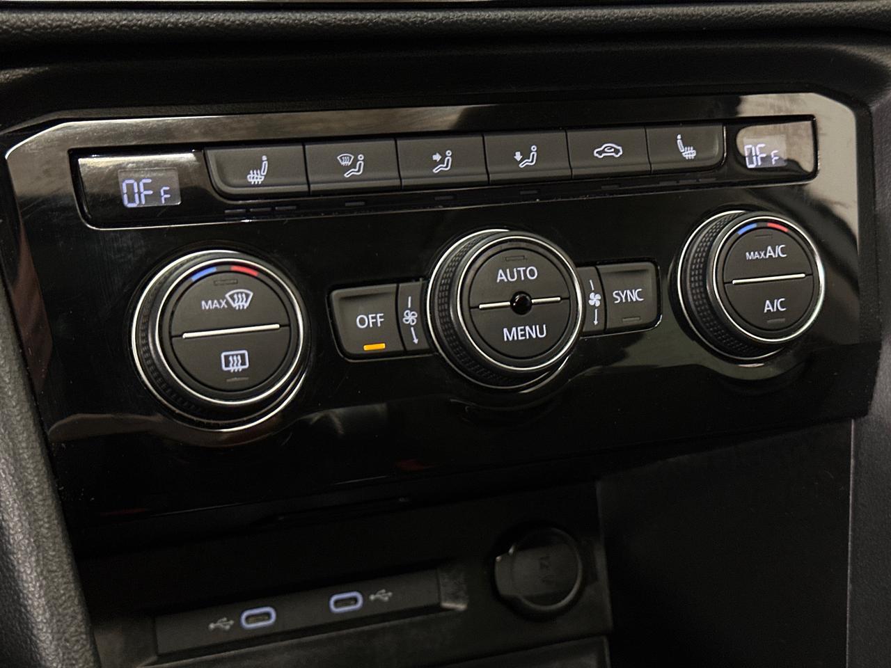 2024 Volkswagen Taos Comfortline 4dr Front-Wheel Drive Photo